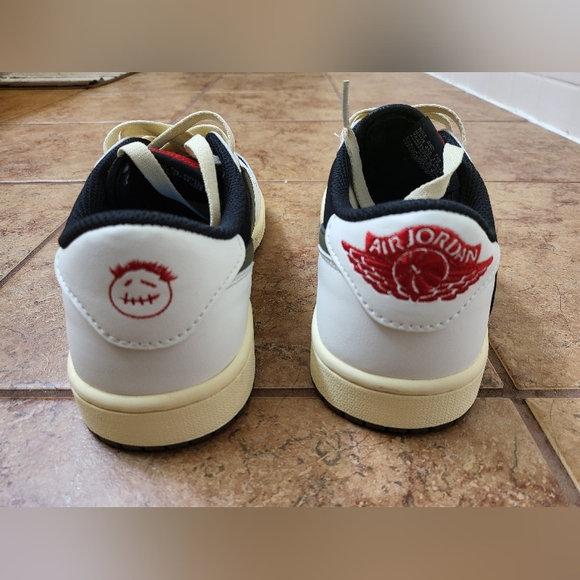 Nike, 9.5 mens - Picture 5 of 13